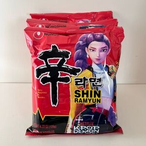 Hold K-pop demon hunters ramen complete character set of 3
